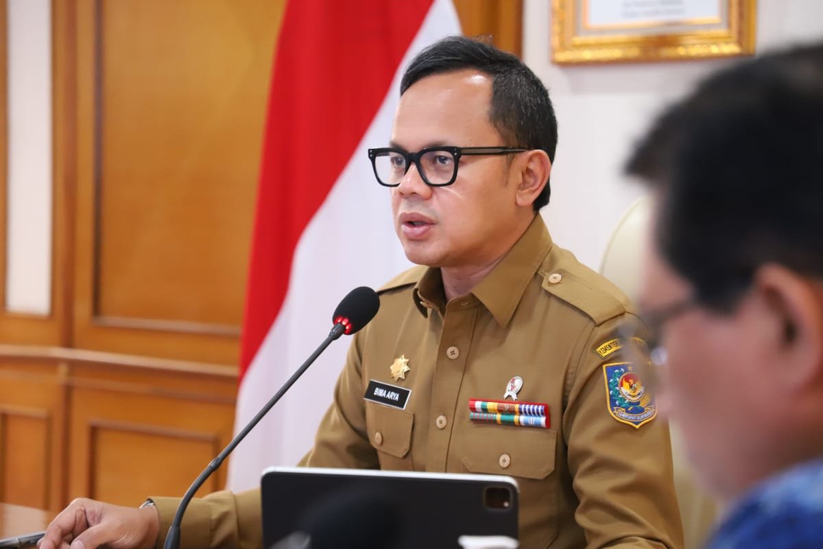 Memimpin Rapat Zoom dengan Seluruh Sekretaris Daerah  Provinsi se-Indonesia dengan Pembahasan terkait Irigasi