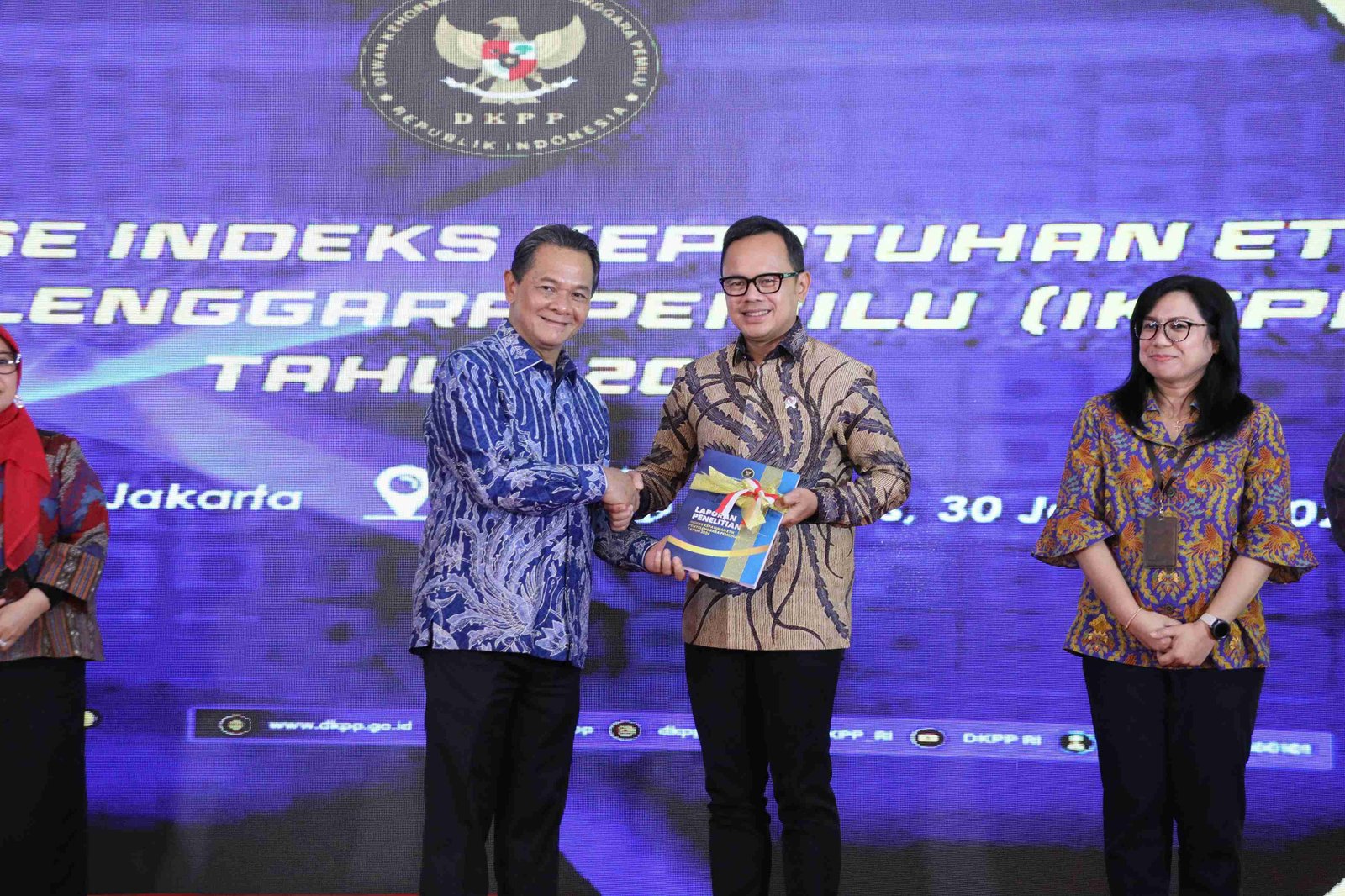 Menghadiri Ekspose Indeks Kepatuhan Etik  Peneyelanggaraan Pemilu Tahun 2024