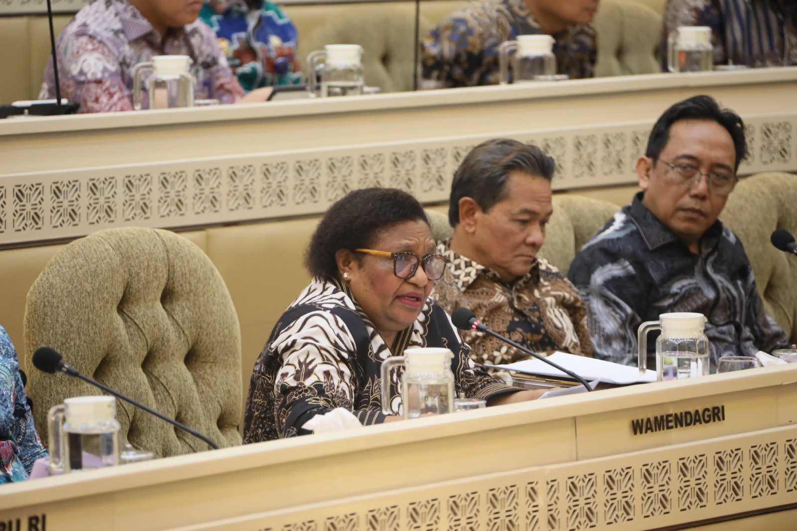 Rapat Kerja  dan Rapat Dengar Pendapat Pendapat DPR RI dengan Agenda Persiapan Penyelenggaraan Pemilihan Ulang, Pemungutan Suara Ulang, Pemungutan Ulang Surat Suara dan Rekapitulasi Ulang Surat Suara Pilkada Tahun 2024 Hasil Putusan Mahkamah Konstitusi