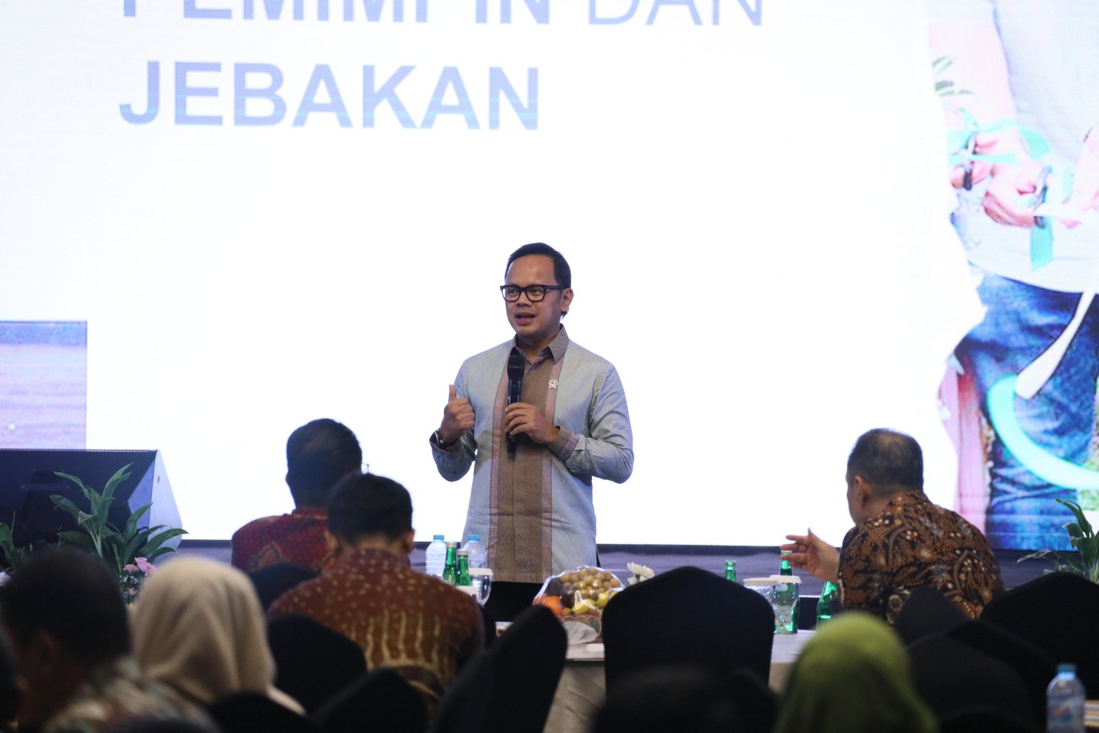 Menghadiri Kegiatan Lanjutan Internalisasi BerAKHLAK,  Menuju Kemendagri BerAKHLAK Dengan Tema “Menuju  Kemendagri BerAKHLAK Untuk Indonesia Emas 2045