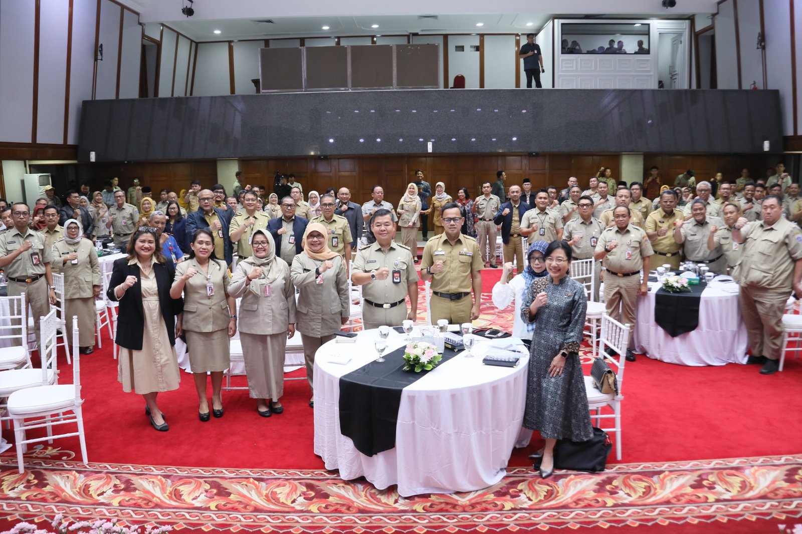 Sebagai Narasumber pada acara Leader Forum Jakarta dengan Tema: Membangun SDM Pemprov DKI Jakarta yang berkualitas menuju Kota Global di Balai Kota Jakarta