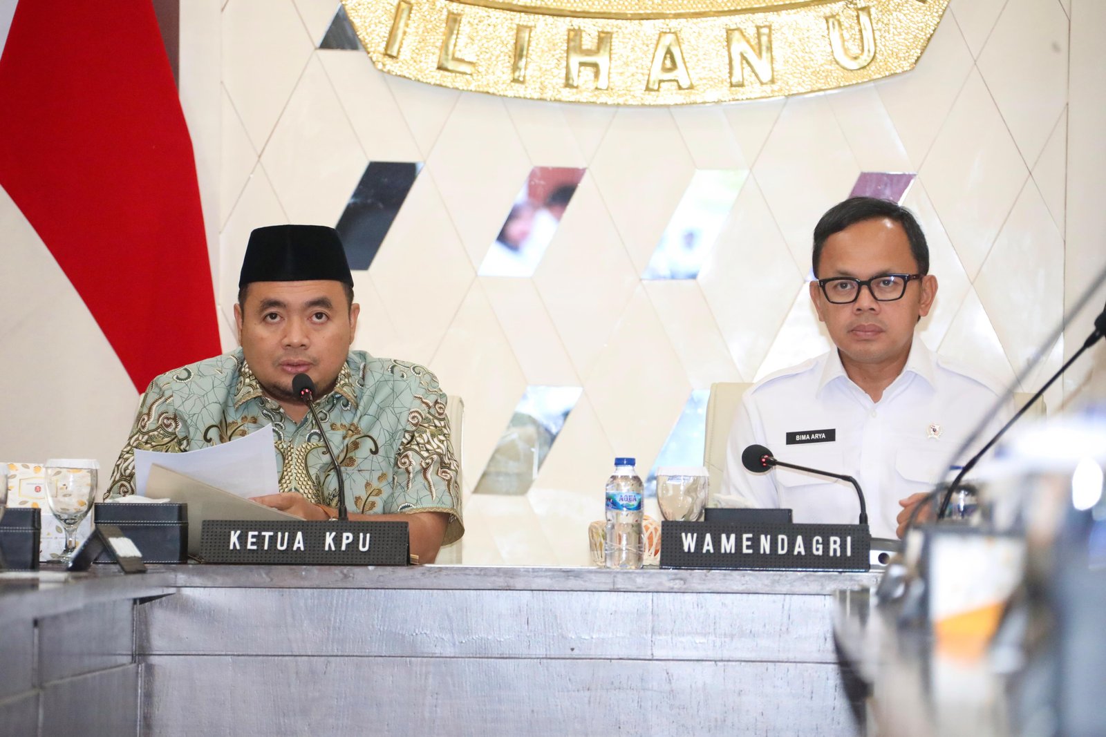 Memimpin Rapat Koordinasi Penanganan Bencana dan Kesiapan Pilkada di Provinsi NTT