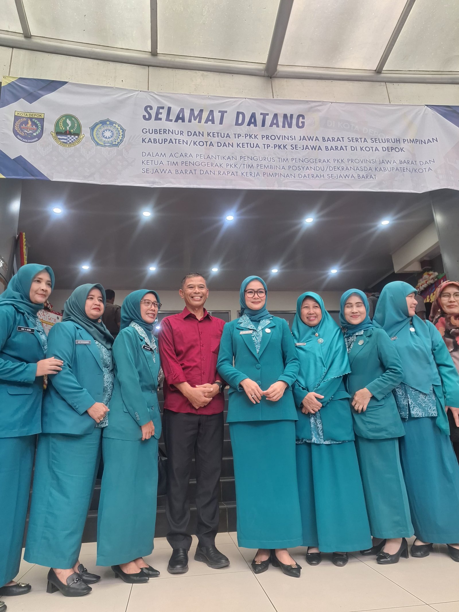 Upacara Pengukuhan Ketua dan Pelantikan Pengurus PKK Provinsi Jawa Barat Masa Bakti 2025-2030 bertempat di Lantai 10 Gedung Dibaleka II Balaikota Depok, Kota Depok