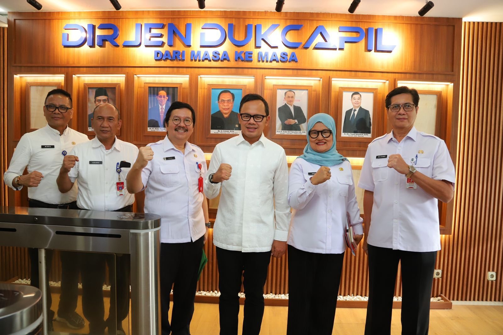 Monitoring Kantor Ditjen Bina Dukcapil menindaklanjuti arahan Menteri Dalam Negeri