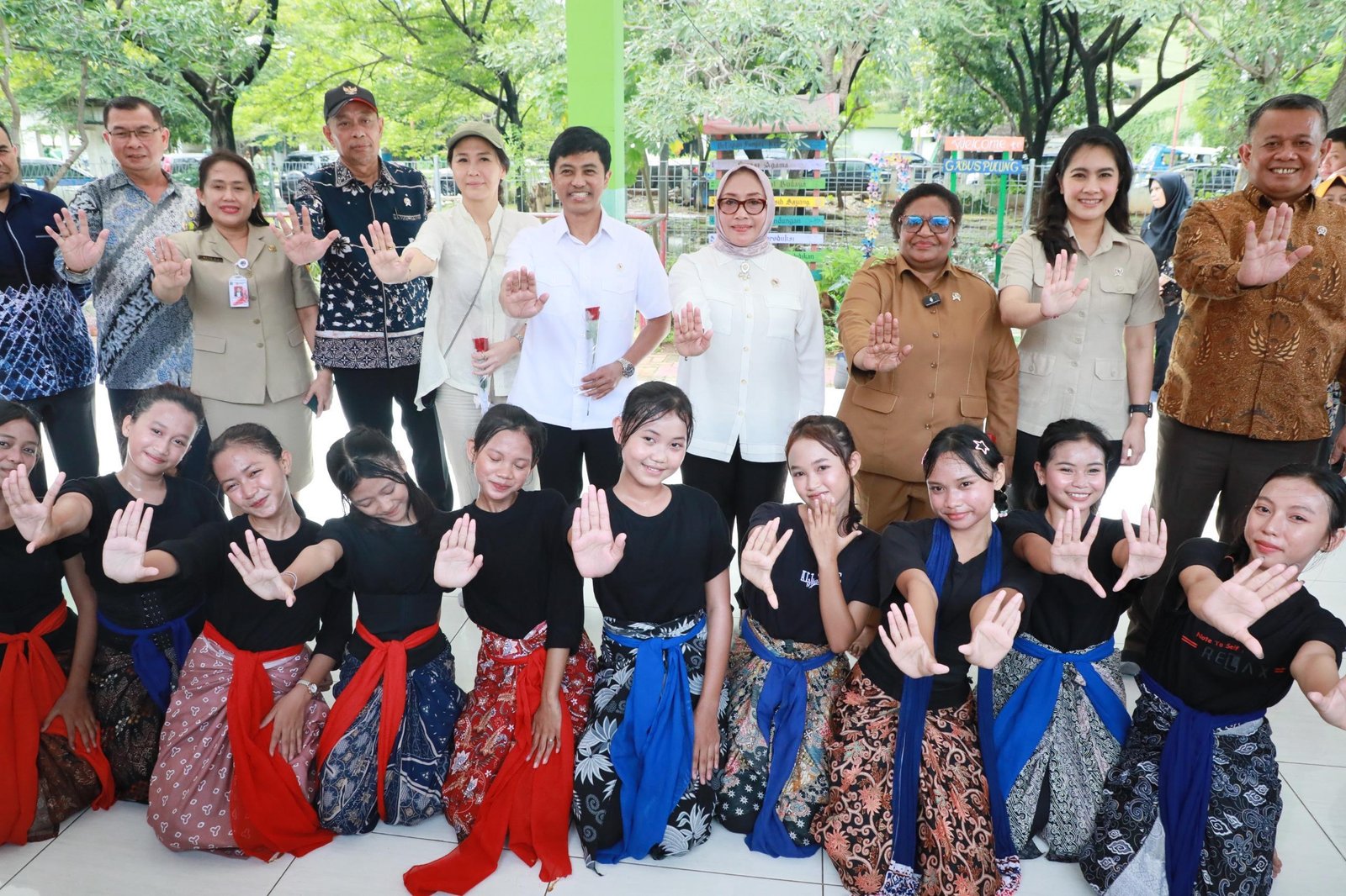 Wakil Menteri Dalam Negeri Melakukan Kunjungan Lapangan Ke Lokasi Pilot Project BRI di Rusun Marunda, Jakarta Utara