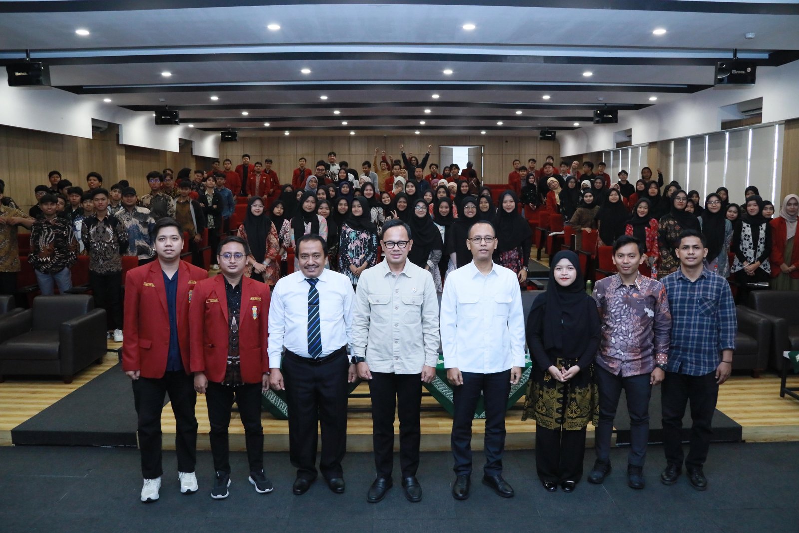 Menjadi Narasumber Pada Acara Seminar DPP IMM Dengan Tema “Resolusi Jakarta: Menata Masa Depan Daerah Khusus Jakarta”