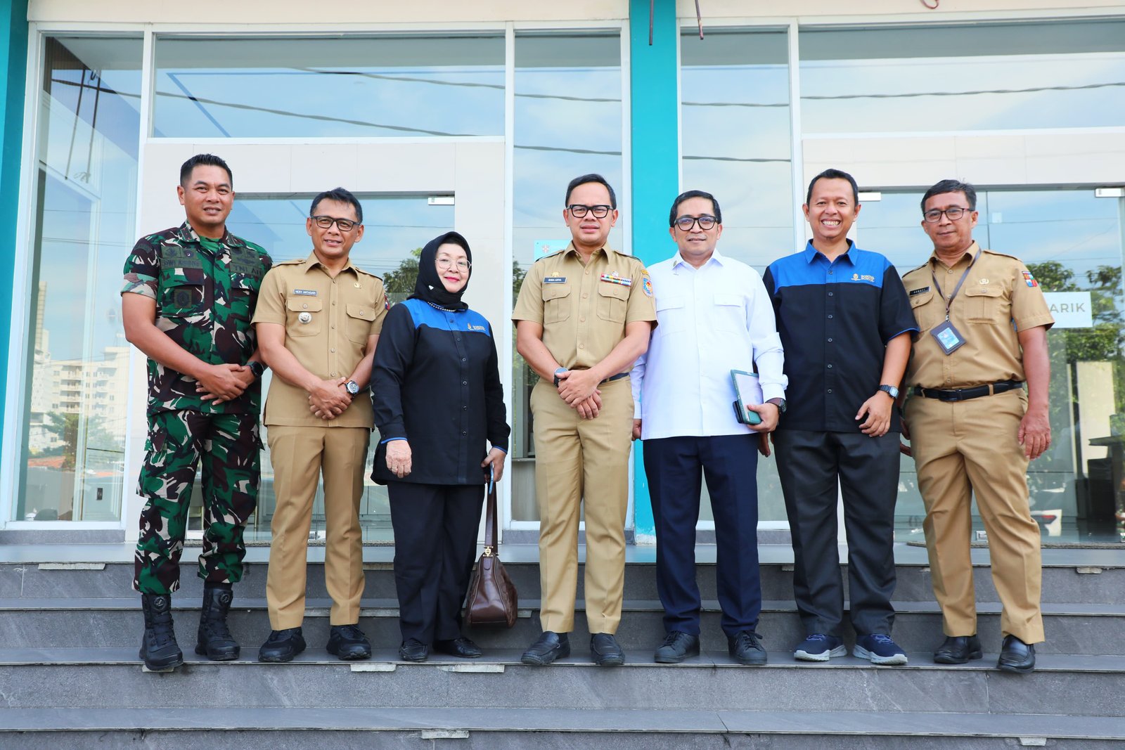 Wakil Menteri Dalam Negeri Kunjungan Pelaksanaan Program Makan Bergizi Gratis (MBG) Bertempat di Sekolah Bosowo Bina Insani Bogor