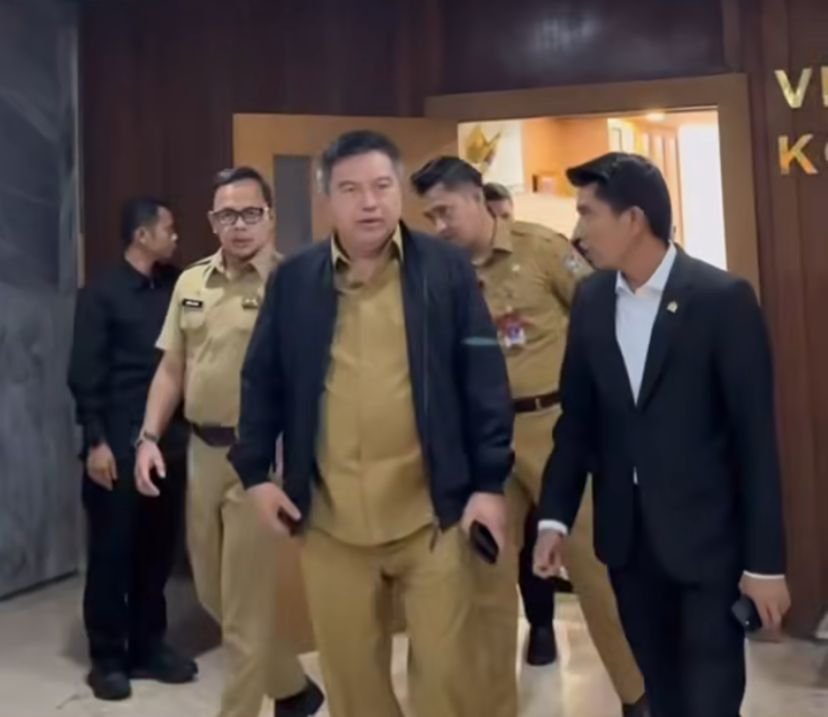 Rapat Kerja Komisi II DPR RI Bersama Mendagri dan Rapat Dengar Pendapat dengan Gubernur/Pj. Gubernur serta Bupati/Pj. Walikota dan/atau Pj. Bupati/Walikota membahas Persiapan dan Kesiapan Pemilihan Kepala Daerah Serentak Tahun 2024