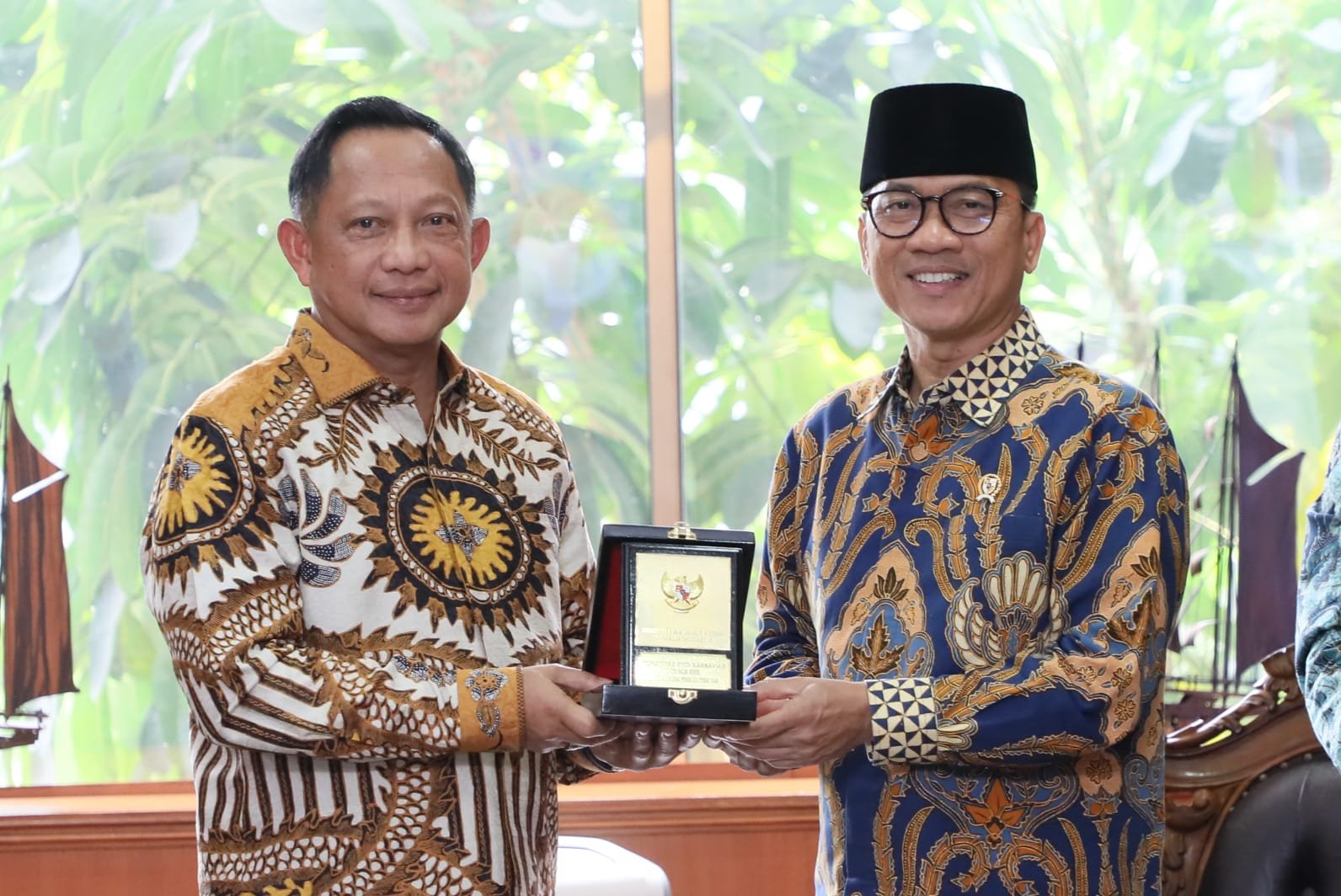 Menerima Audiensi Menteri Desa dan Pembangunan Daerah Tertinggal