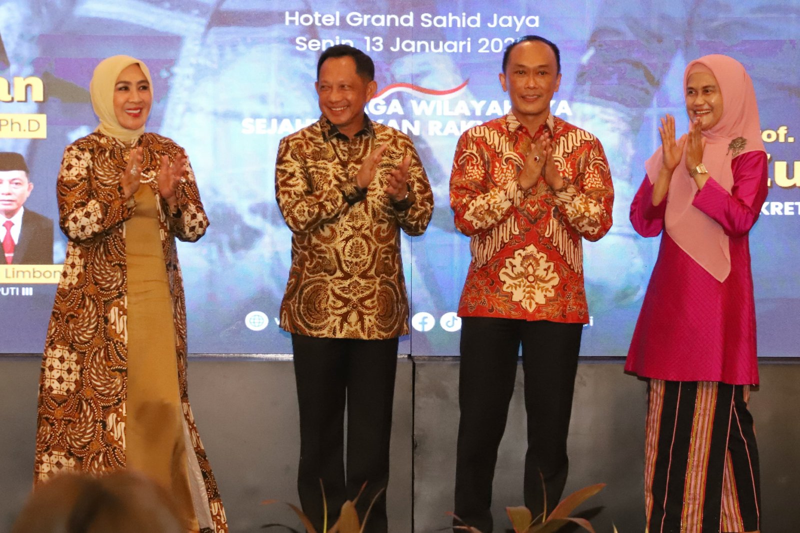 Menteri Dalam Negeri Menghadiri Acara Pelepasan Prof. Dr. Zudan Arif Fakrulloh, S.H., M.H Bertempat di Ballroom Puri Ratna Grand Sahid Jaya